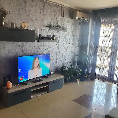 아파트 Apartament Iron 마마이아